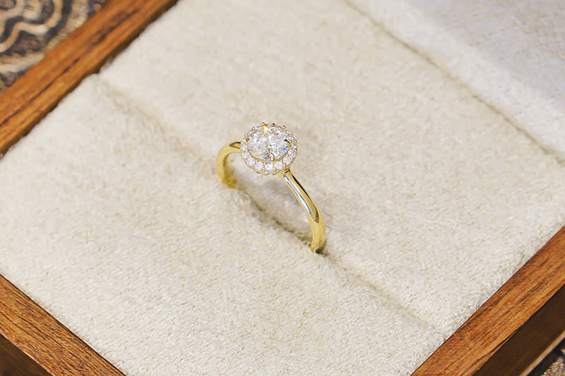 anel-de-noivado-essenza-ouro-amarelo-diamantes