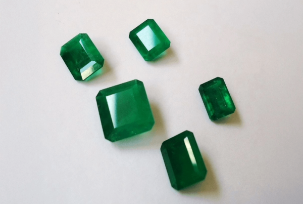 esmeraldas-colombianas-facetadas-corte-esmeralda