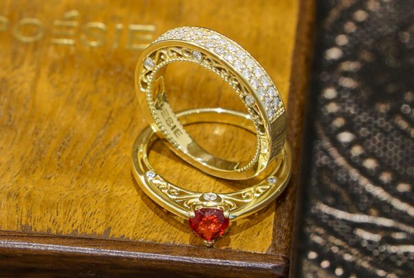 lovely-eterna-anel-de-noivado-e-aliança-de-casamento-ouro-18k-combinar