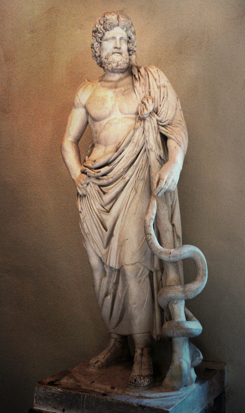 estatua-de-asclepio-no-Museu-Arqueológico-de-Epidauro