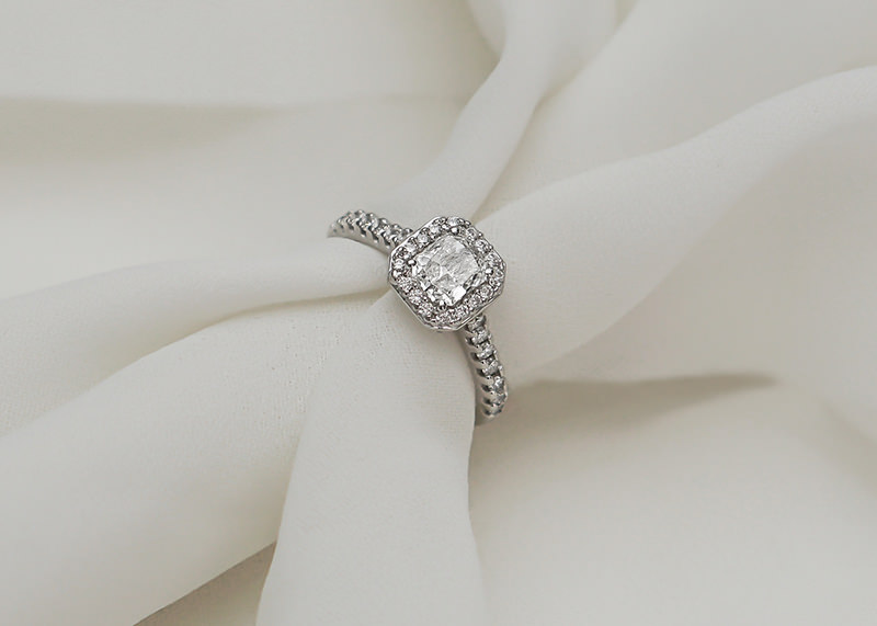 anel-noivado-radiant-i-ouro-branco-18k-diamantes