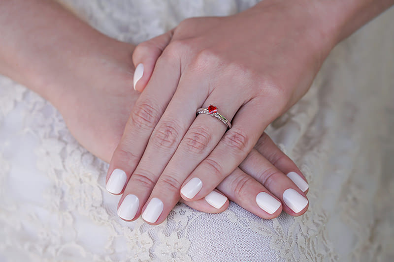 anel-noivado-lovely-ouro-branco